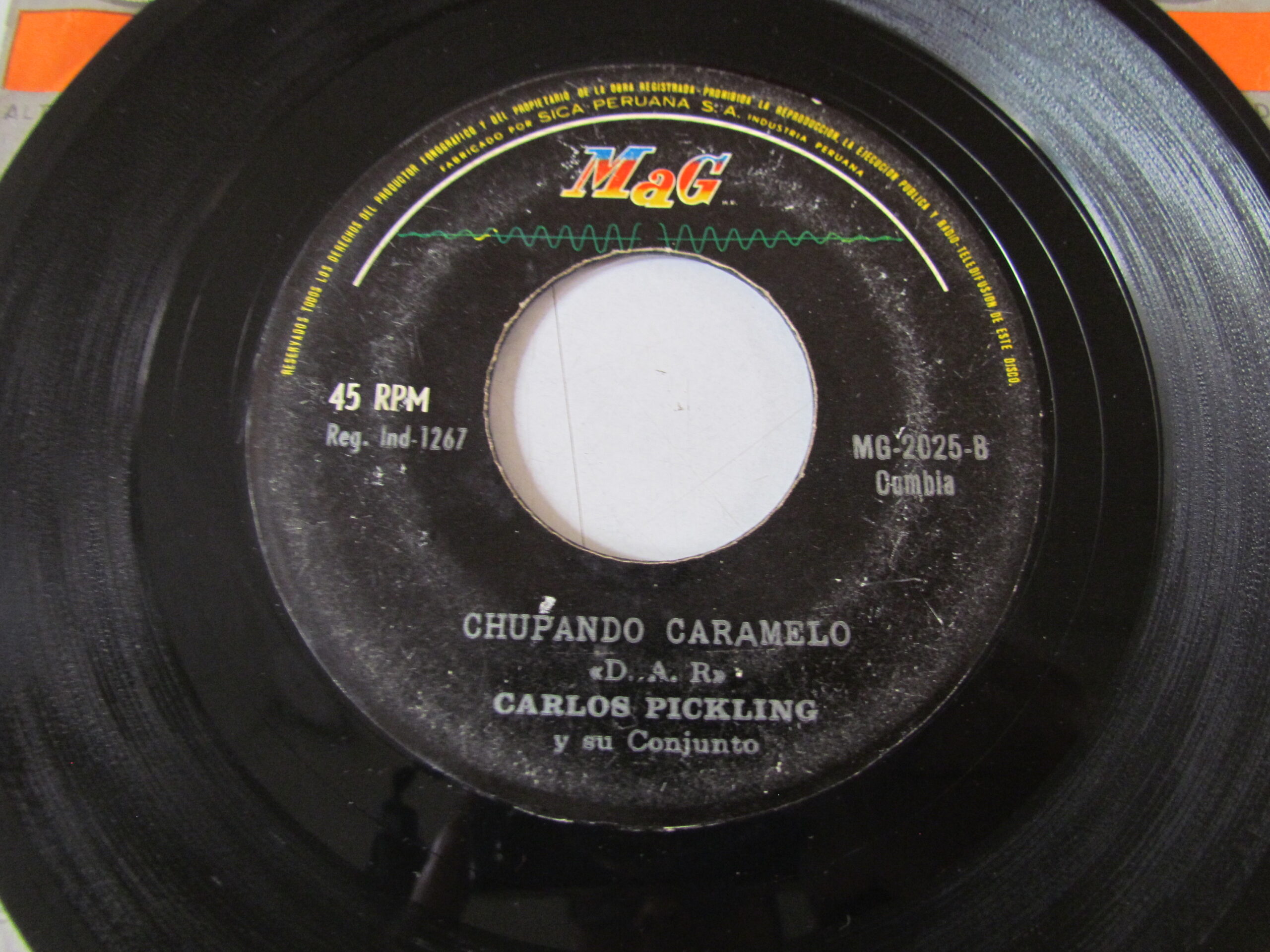 CARLOS PICKLING Y SU ORGANO ELECTRONICO "CUMBIA DEL CASAMIENTO/CHUPANDO CARAMELO" 7" CUMBIA ORGAN DESCARGA PERU EX HEAR ♫ - Imagen 2